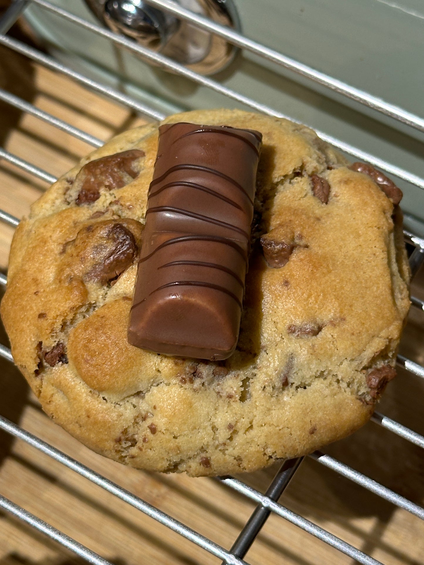 Very Bueno Stuffed Cookie