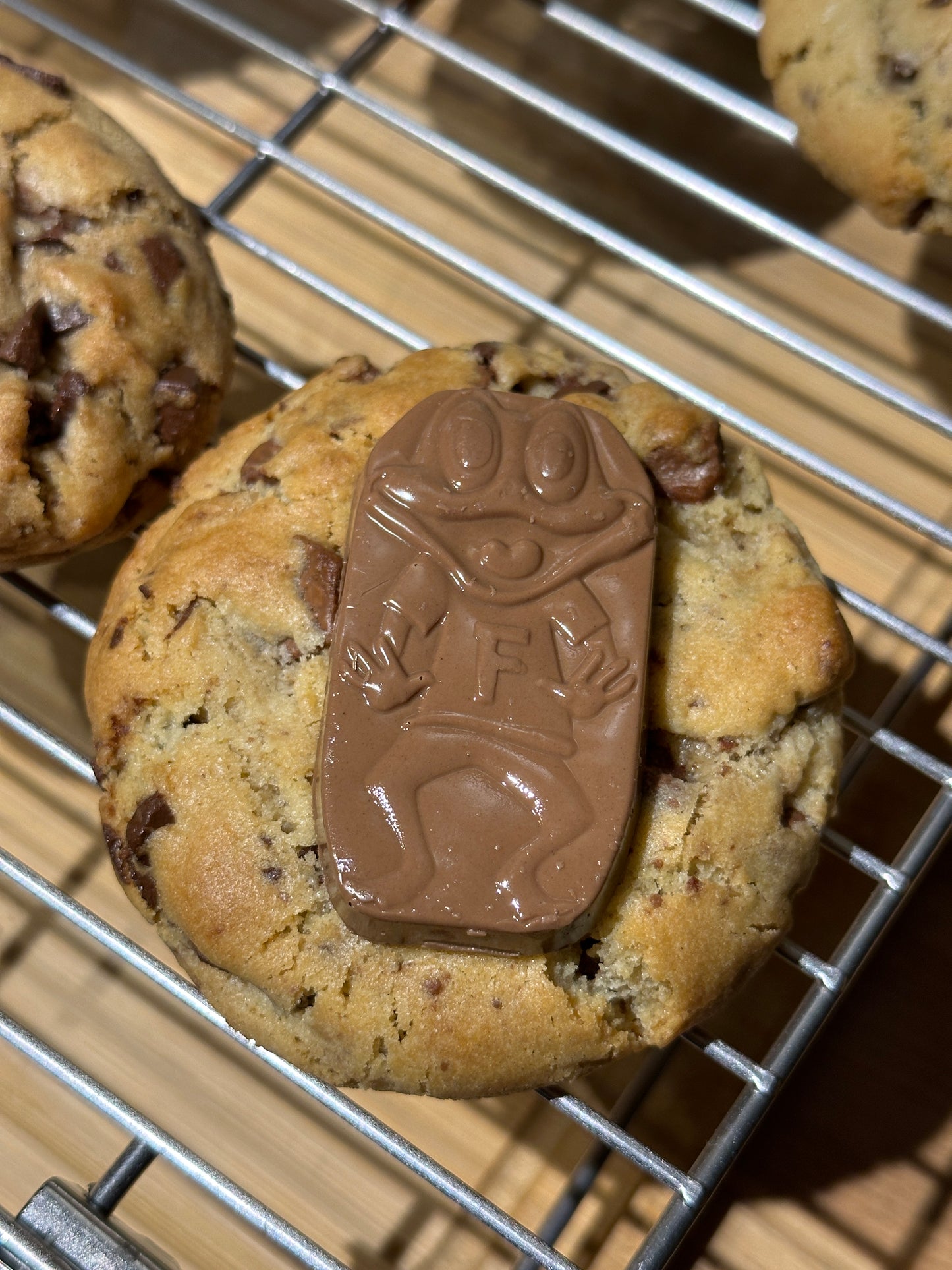 Sticky Caramel Freddo Cookie